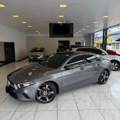 MERCEDES-BENZ-A 200-2020