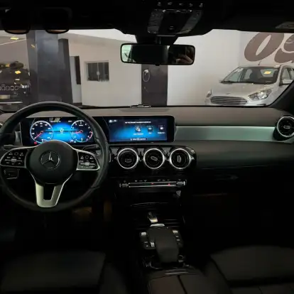 MERCEDES-BENZ-A 200-2020