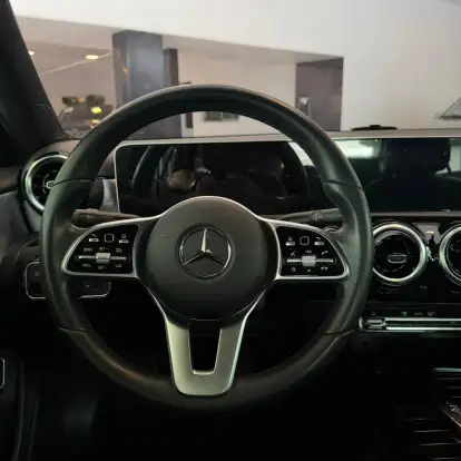MERCEDES-BENZ-A 200-2020