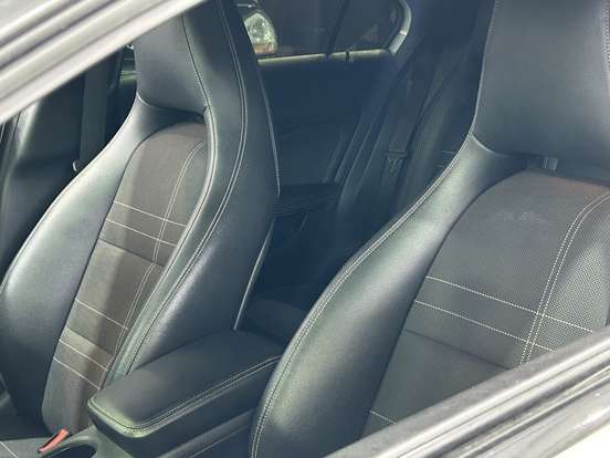 MERCEDES-BENZ-A 200-1.6 TURBO URBAN 16V GASOLINA 4P AUTOMÁTICO MERCEDES-BENZ-A 200-2014