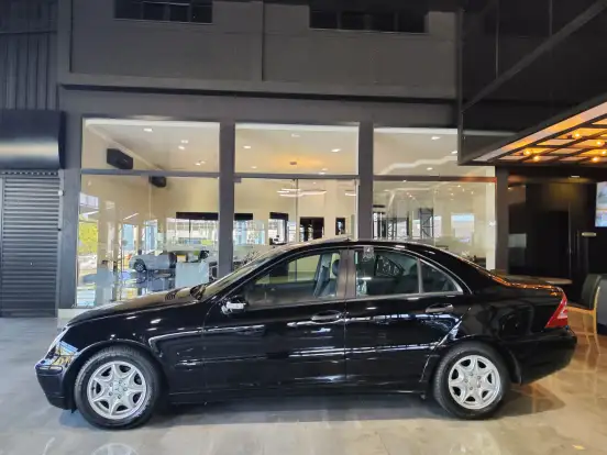 MERCEDES-BENZ-C 180 K-1.8 CLASSIC KOMPRESSOR 16V 143 CV GASOLINA 4P AUTOMÁTICO MERCEDES-BENZ-C 180 K-2003