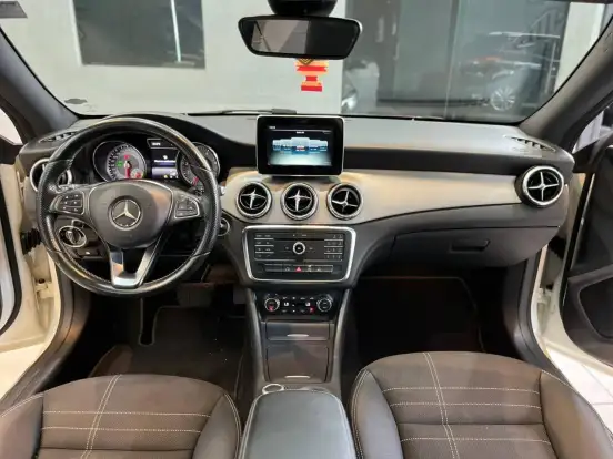 MERCEDES-BENZ-CLA 200-1.6 VISION 16V FLEX 4P AUTOMÁTICO MERCEDES-BENZ-CLA 200-2015