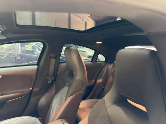 MERCEDES-BENZ-CLA 200-2024