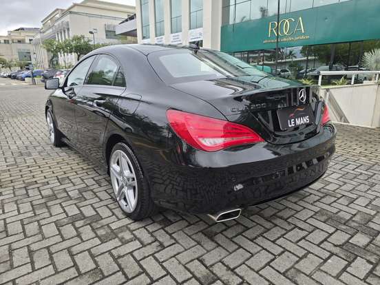 MERCEDES-BENZ-CLA 200-1.6 URBAN 16V FLEX 4P AUTOMÁTICO MERCEDES-BENZ-CLA 200-2015