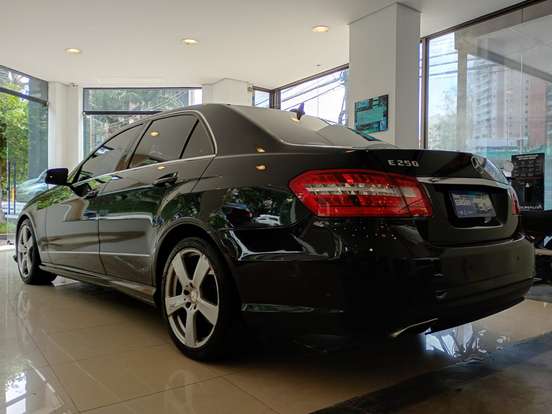 MERCEDES-BENZ-E 250-1.8 CGI AVANTGARDE 16V GASOLINA 4P AUTOMÁTICO MERCEDES-BENZ-E 250-2012