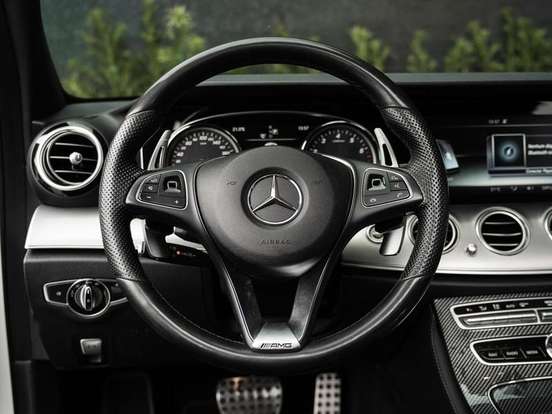 MERCEDES-BENZ-E 250-2016