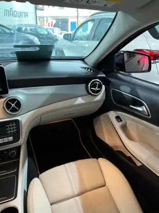 MERCEDES-BENZ-GLA 200-2018