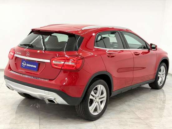 MERCEDES-BENZ-GLA 200-2017