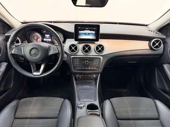 MERCEDES-BENZ-GLA 200-1.6 CGI ADVANCE 16V TURBO FLEX 4P AUTOMÁTICO MERCEDES-BENZ-GLA 200-2017