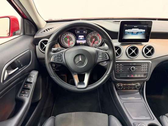 MERCEDES-BENZ-GLA 200-1.6 CGI ADVANCE 16V TURBO FLEX 4P AUTOMÁTICO MERCEDES-BENZ-GLA 200-2017