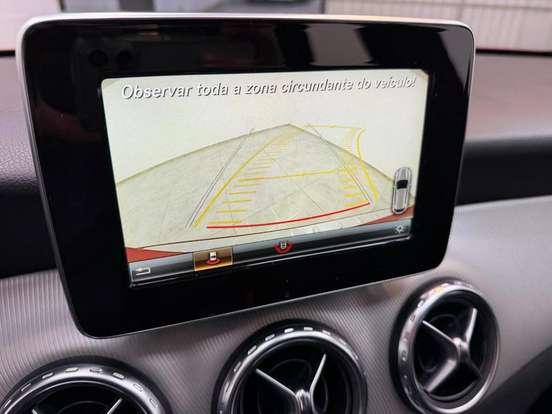 MERCEDES-BENZ-GLA 200-2017