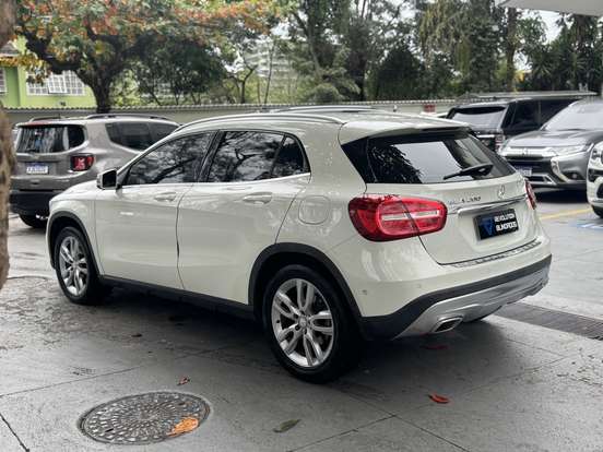 MERCEDES-BENZ-GLA 200-1.6 CGI ADVANCE 16V TURBO FLEX 4P AUTOMÁTICO MERCEDES-BENZ-GLA 200-2015
