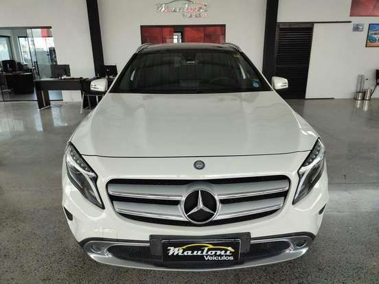 MERCEDES-BENZ-GLA 200-2016