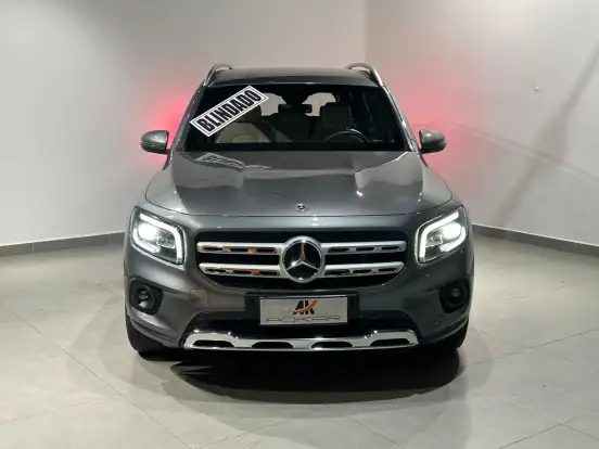 MERCEDES-BENZ-GLB 200-2021