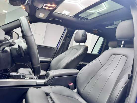 MERCEDES-BENZ-GLB 200-2020