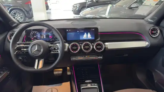 MERCEDES-BENZ-GLB 220-2026