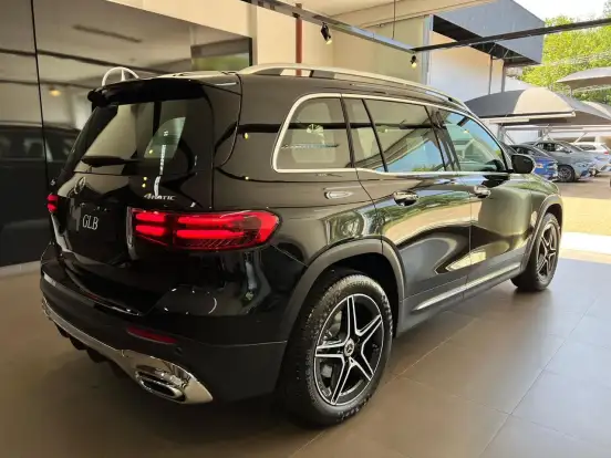 MERCEDES-BENZ-GLB 220-2026