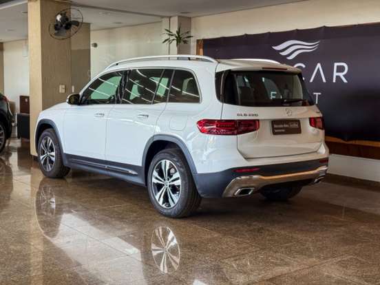 MERCEDES-BENZ-GLB 220-2025