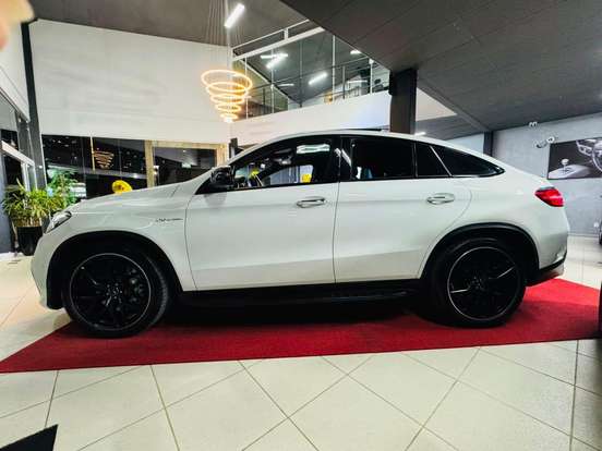 MERCEDES-BENZ-GLE 63 AMG-5.5 V8 TURBO GASOLINA COUPÉ 4MATIC 7G-TRONIC MERCEDES-BENZ-GLE 63 AMG-2016