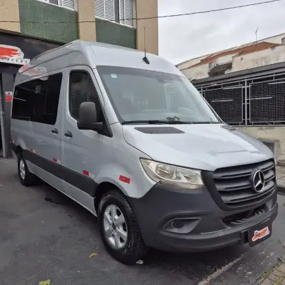 MERCEDES-BENZ-SPRINTER-2021