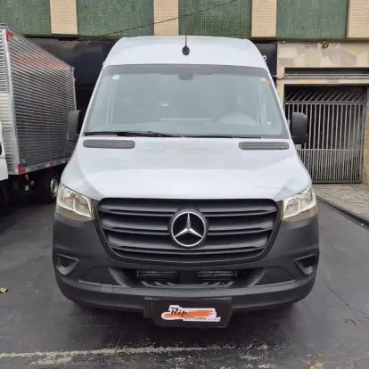 MERCEDES-BENZ-SPRINTER-2021