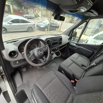 MERCEDES-BENZ-SPRINTER-2021