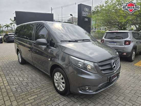 MERCEDES-BENZ-VITO-2015