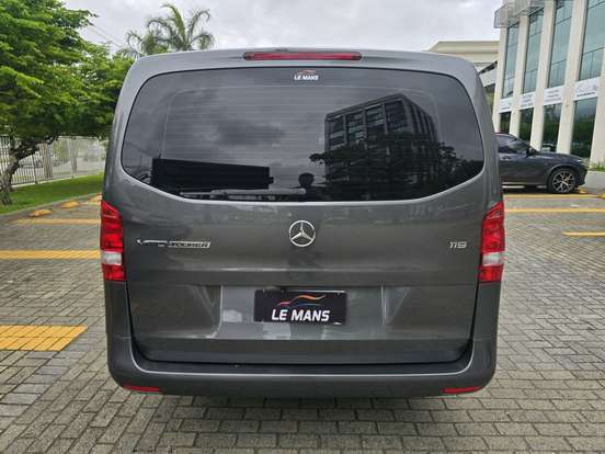MERCEDES-BENZ-VITO-2.0 CGI FLEX TOURER 119 LUXO 8L MANUAL MERCEDES-BENZ-VITO-2016