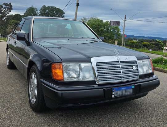 MERCEDES-BENZ-320 E-1993