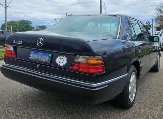 MERCEDES-BENZ-320 E-1993