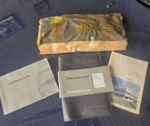 MERCEDES-BENZ-320 E-1993
