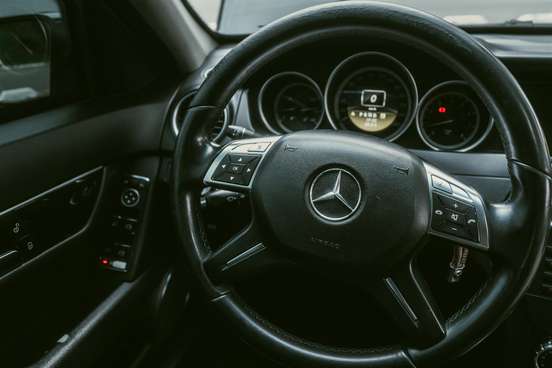 MERCEDES-BENZ-C 180-2012