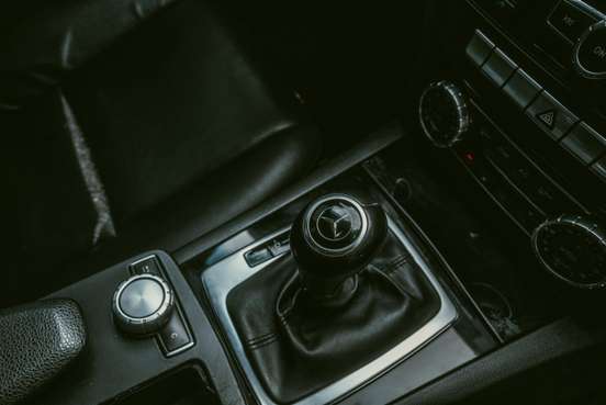 MERCEDES-BENZ-C 180-2012