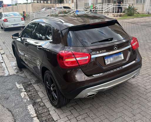 MERCEDES-BENZ-GLA 200-2016
