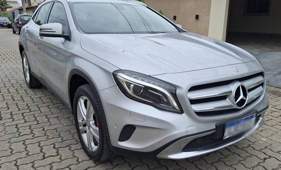 MERCEDES-BENZ GLA 200 1.6 CGI STYLE 16V TURBO FLEX 4P AUTOMÁTICO
