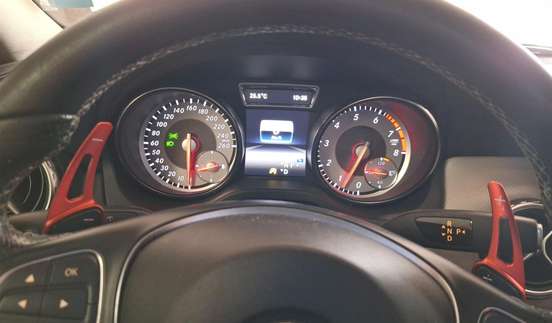 MERCEDES-BENZ-GLA 200-2017