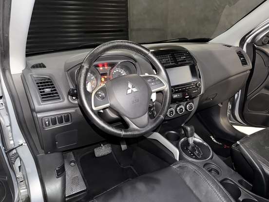 MITSUBISHI-ASX-2015