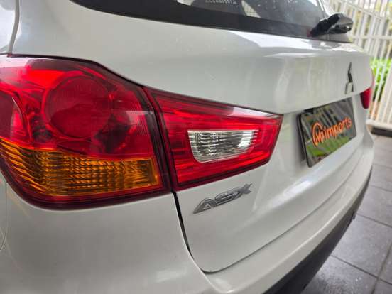 MITSUBISHI-ASX-2.0 4X2 16V GASOLINA 4P AUTOMÁTICO MITSUBISHI-ASX-2011