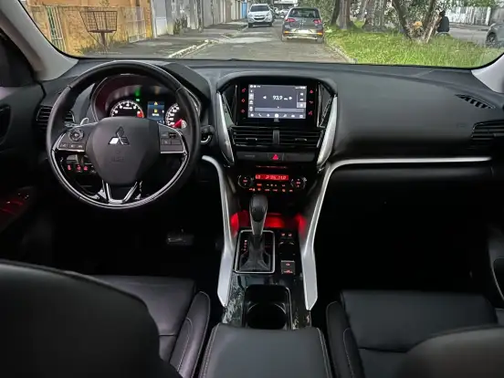 MITSUBISHI-ECLIPSE CROSS-2024