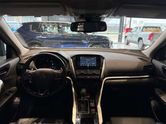 MITSUBISHI-ECLIPSE CROSS-1.5 MIVEC TURBO GASOLINA HPE-S CVT MITSUBISHI-ECLIPSE CROSS-2024