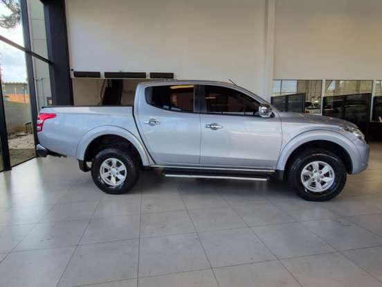 MITSUBISHI-L200 TRITON-2017