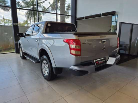 MITSUBISHI-L200 TRITON-2.4 16V TURBO DIESEL SPORT HPE CD 4P 4X4 AUTOMÁTICO MITSUBISHI-L200 TRITON-2017