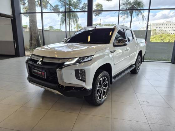 MITSUBISHI L200 TRITON 2.4 16V TURBO DIESEL SPORT HPE-S CD 4P 4X4 AUTOMÁTICO