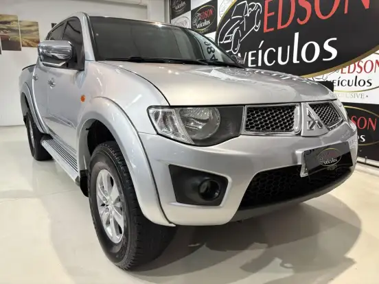 MITSUBISHI-L200 TRITON-2011