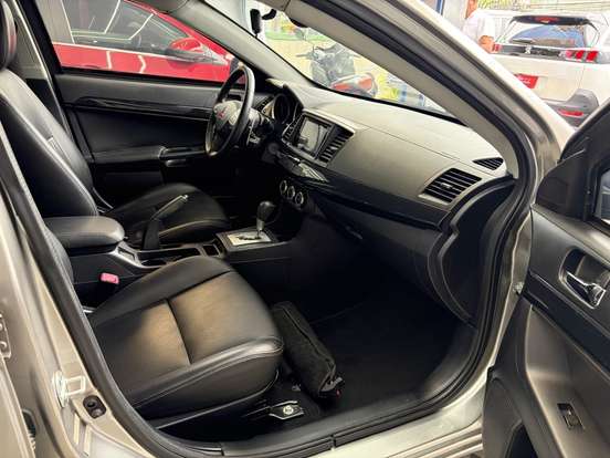 MITSUBISHI-LANCER-2015