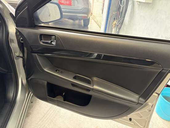 MITSUBISHI-LANCER-2015