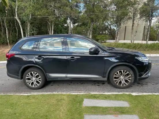 MITSUBISHI-OUTLANDER-2.0 16V GASOLINA 4P AUTOMÁTICO MITSUBISHI-OUTLANDER-2015