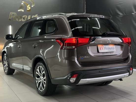 MITSUBISHI-OUTLANDER-2.0 16V GASOLINA 4P AUTOMÁTICO MITSUBISHI-OUTLANDER-2015