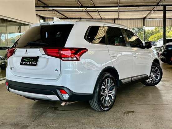 MITSUBISHI-OUTLANDER-2.0 COMFORT 16V GASOLINA 4P AUTOMÁTICO MITSUBISHI-OUTLANDER-2018