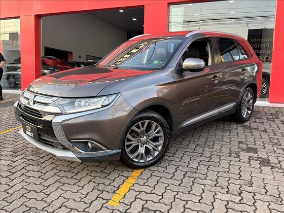 MITSUBISHI OUTLANDER 2.0 COMFORT 16V GASOLINA 4P AUTOMÁTICO